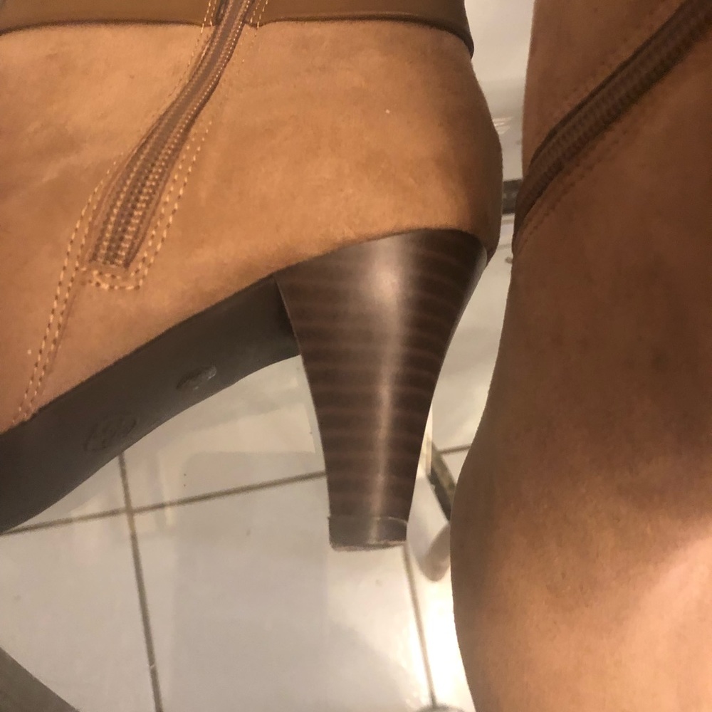 Suede booties - Picture 4 of 5
